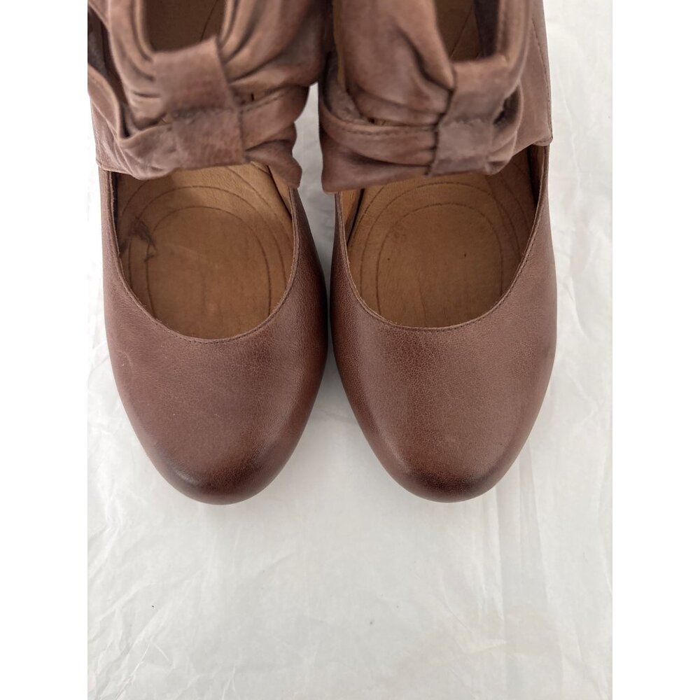Indigo by Clarks Heels 8 Brown Leather Booties Cutout Knotted Detail Office Chic - Picture 8 of 16